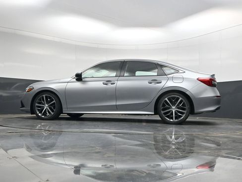 Certified 2024 Honda Civic Touring image 32