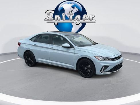 New 2026 Volkswagen Jetta SE FWD image 2
