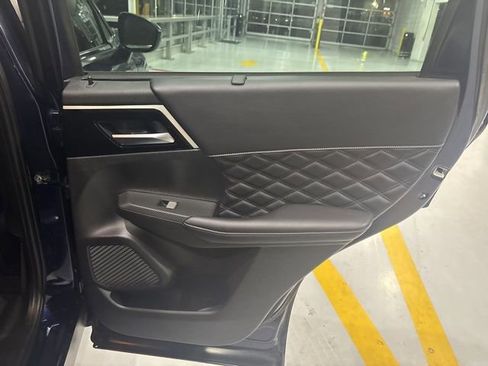 Used 2023 Mitsubishi Outlander SEL image 27