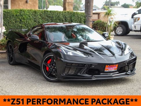 Used 2022 Chevrolet Corvette Stingray Premium Cpe w/ Z51 Performance Package RWD image 2