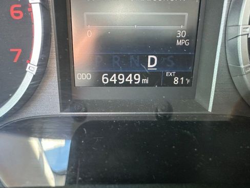 Used 2017 Toyota Tundra SR5 w/ SR5 Upgrade Package image 11