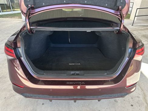 Used 2022 Nissan Sentra SV w/ SV Premium Package image 32