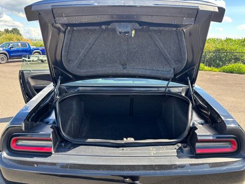 Used 2021 Dodge Challenger SXT RWD image 13