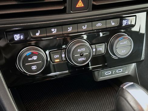 Used 2020 Volkswagen Jetta SE image 23