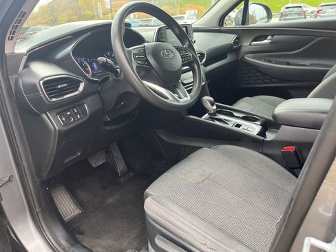 Used 2019 Hyundai Santa Fe SE image 5