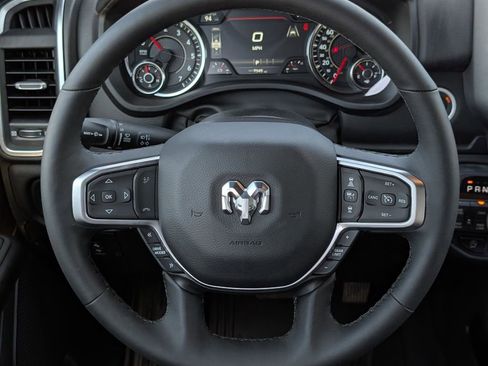 Used 2025 RAM 1500 Lone Star image 33