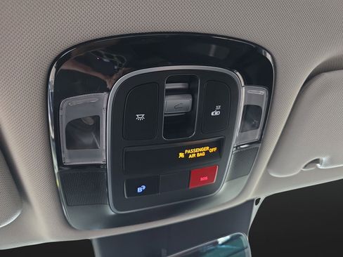 Used 2025 Hyundai Sonata SEL FWD image 25