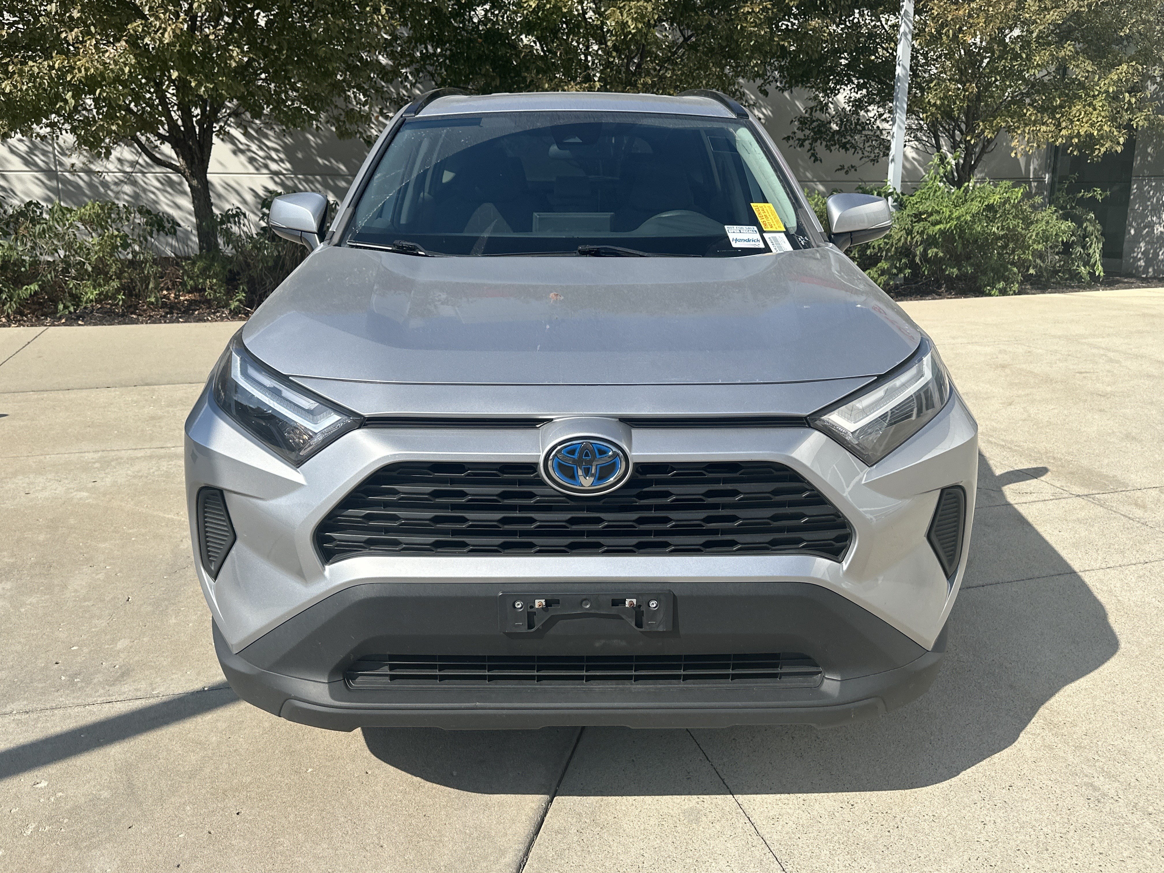 Used 2022 Toyota RAV4 XLE w/ Convenience Package AWD/4WD image 5