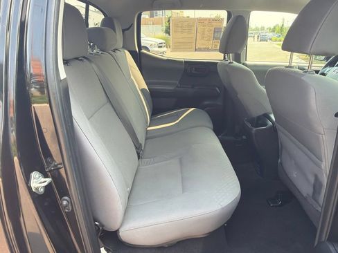 Used 2021 Toyota Tacoma SR AWD/4WD image 15