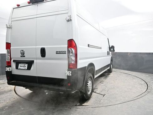 Used 2024 RAM ProMaster 2500 w/ Convenience Group FWD image 6