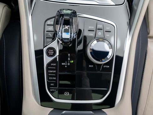 Certified 2022 BMW X6 M50i w/ Executive Package image 22