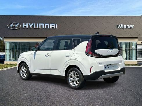 Used 2024 Kia Soul S FWD image 3