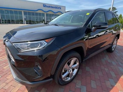 Used 2021 Toyota RAV4 Limited AWD/4WD image 5