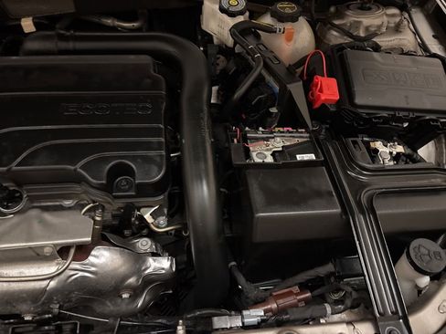 Used 2025 Chevrolet Malibu LT image 25