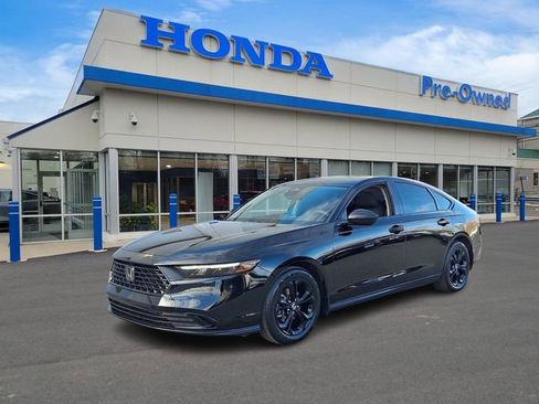 Used 2025 Honda Accord SE image 1