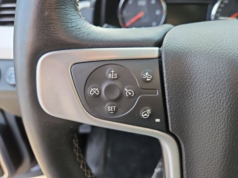 Used 2016 GMC Yukon XL SLT w/ Open Road Package image 18