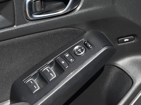 Used 2023 Honda Civic Sport image 22