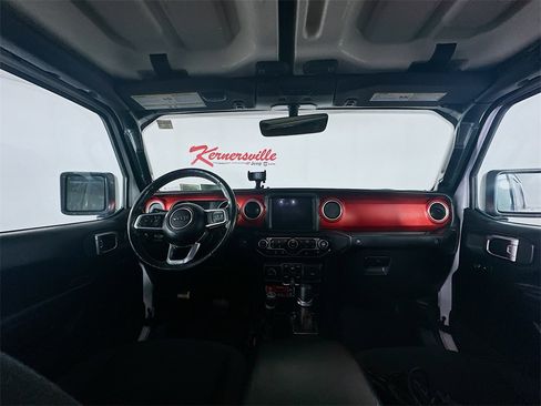Used 2021 Jeep Gladiator Rubicon image 10