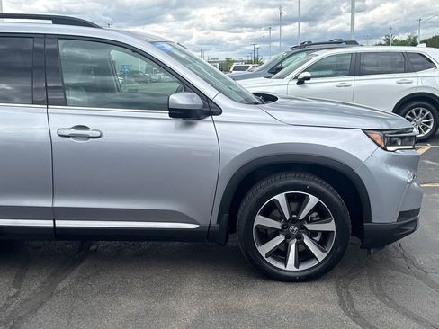 Certified 2024 Honda Pilot Elite image 12