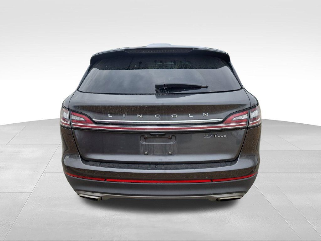 Used 2019 Lincoln Nautilus Reserve AWD/4WD image 4