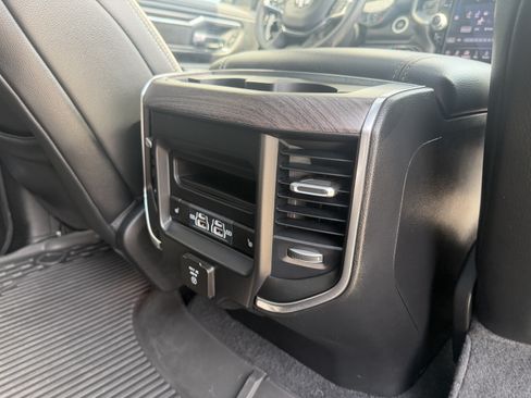 Used 2025 RAM 1500 Laramie w/ Sport Appearance Package AWD/4WD image 31