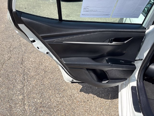 Used 2025 Toyota Camry SE FWD image 18