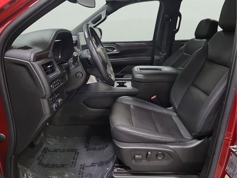 Used 2022 Chevrolet Tahoe Z71 w/ Luxury Package AWD/4WD image 12
