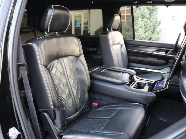 Used 2023 Jeep Grand Wagoneer Series III w/ Rear Seat Video Group 1 AWD/4WD image 14