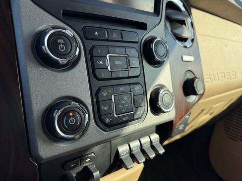 Used 2016 Ford F250 Lariat w/ Lariat Ultimate Package image 15