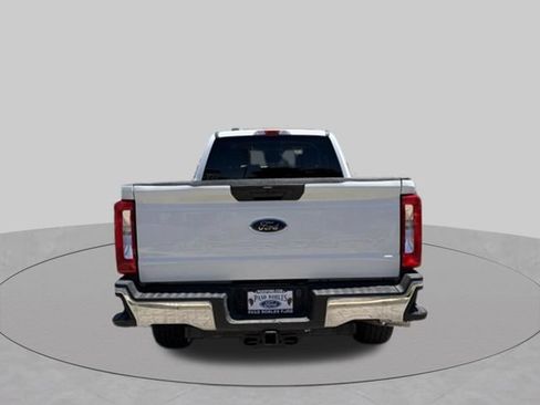 Used 2024 Ford F250 XLT AWD/4WD image 4