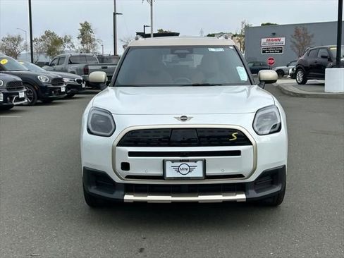 New 2025 MINI Cooper Countryman SE w/ Comfort Package Max image 8