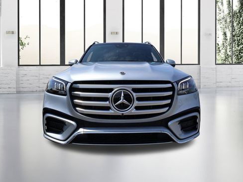 Certified 2025 Mercedes-Benz GLS 450 4MATIC w/ AMG Line Exterior image 8