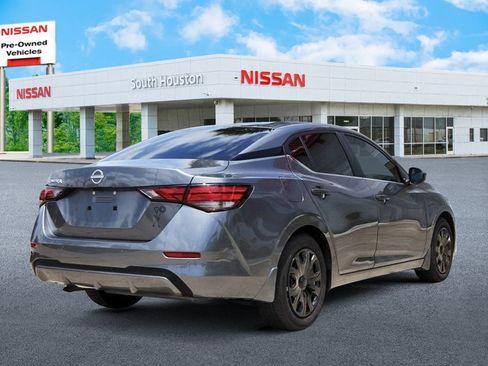 Certified 2025 Nissan Sentra S FWD image 4