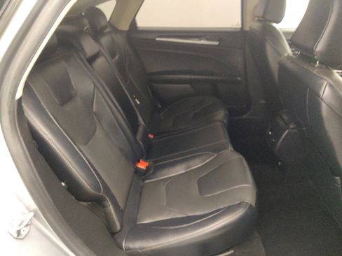 Used 2020 Ford Fusion Titanium AWD/4WD image 19