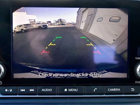 Used 2023 Nissan Rogue S image 21