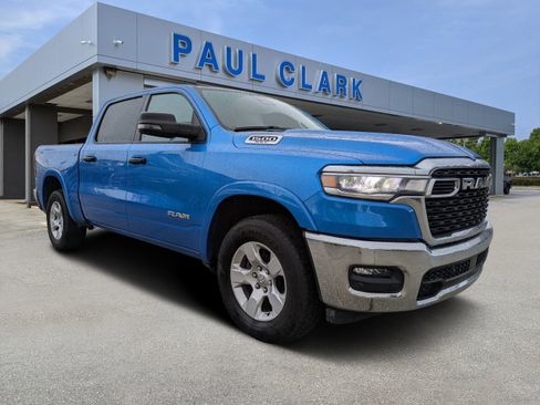 Used 2025 RAM 1500 4x4 Crew Cab image 1