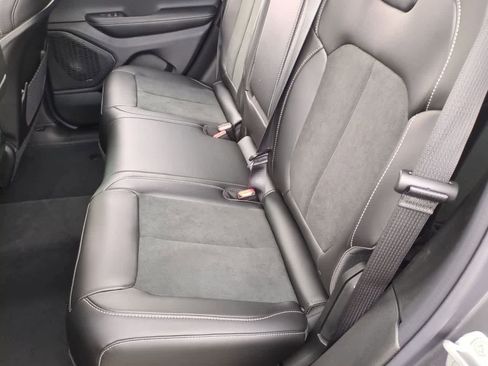 New 2026 Jeep Grand Cherokee Altitude AWD/4WD image 21
