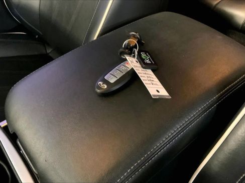 Used 2019 INFINITI Q70 L 3.7 AWD/4WD image 14