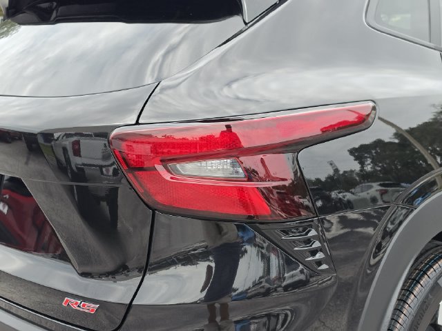 New 2026 Chevrolet Trax RS w/ Sunroof Package FWD image 11