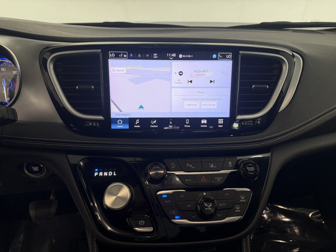 Used 2025 Chrysler Pacifica Limited FWD image 21