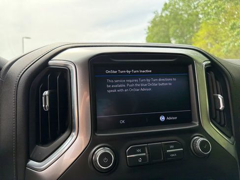 Used 2020 Chevrolet Silverado 1500 LT Trail Boss AWD/4WD image 17