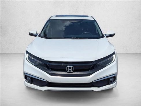 Used 2019 Honda Civic Touring image 2