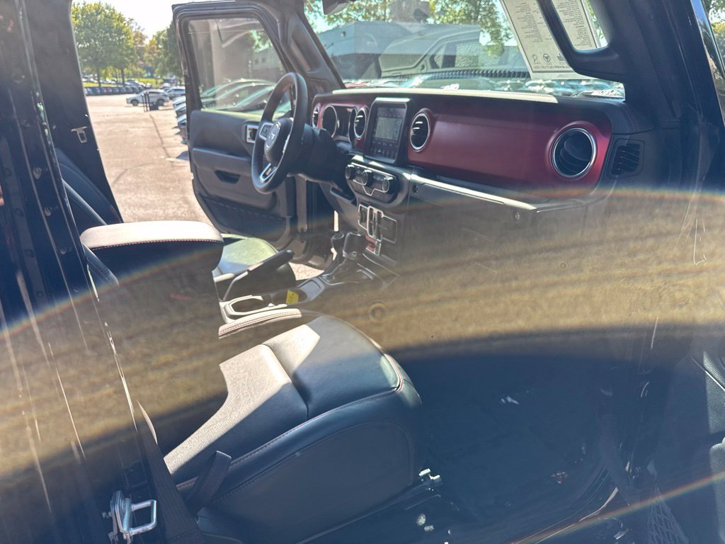 Used 2023 Jeep Gladiator Rubicon w/ LED Lighting Group AWD/4WD image 73