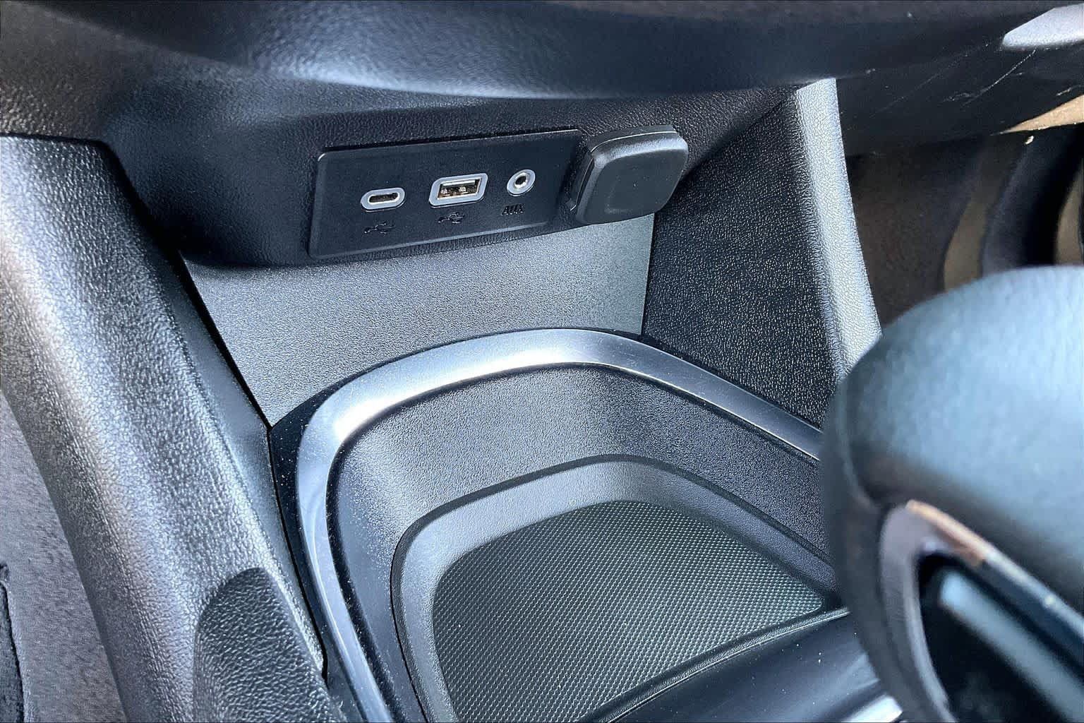 Used 2024 Chevrolet Malibu LT FWD image 32