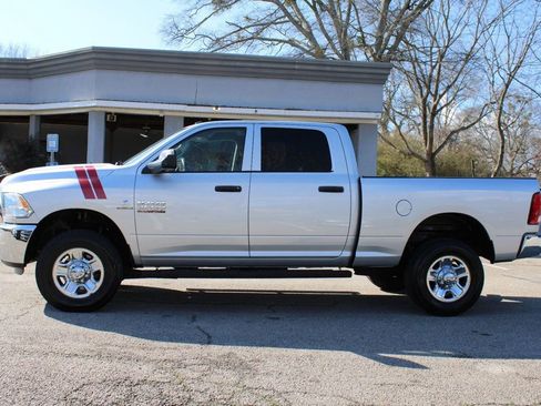 Used 2018 RAM 2500 Tradesman w/ Chrome Appearance Group AWD/4WD image 4
