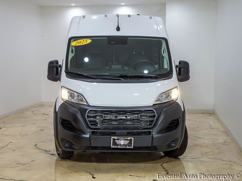 Used 2023 RAM ProMaster 2500 FWD image 4