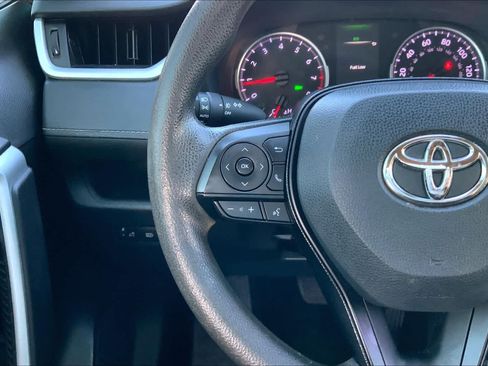 Used 2021 Toyota RAV4 XLE FWD image 23