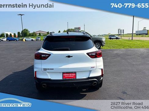 Used 2024 Chevrolet TrailBlazer RS AWD/4WD image 29