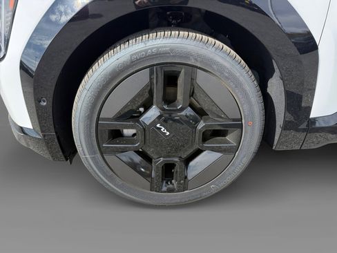 New 2026 Kia EV9 GT-Line image 9