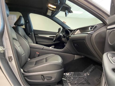 Used 2021 INFINITI QX50 Luxe w/ Appearance Package image 18